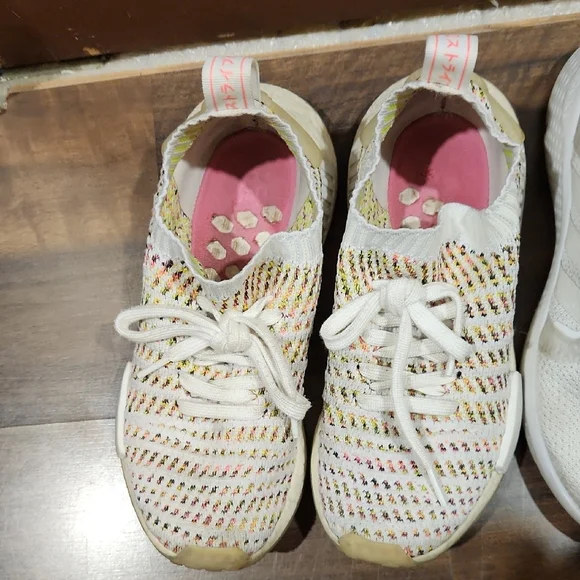 Adidas Shoe - Picture 2 of 8